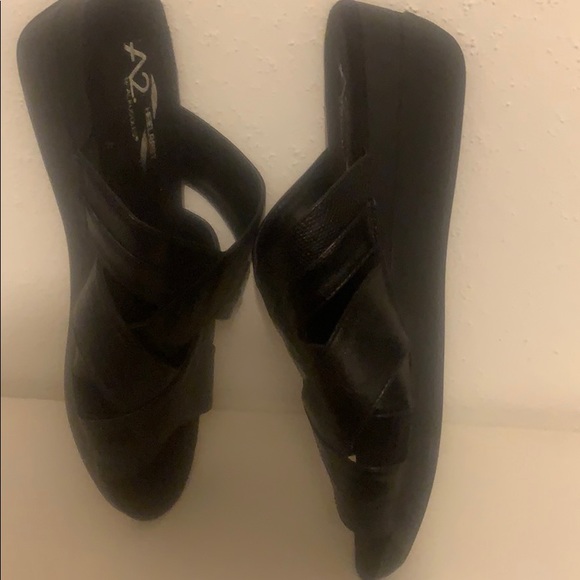 A2 heelrest black wedge sandals - Picture 6 of 7